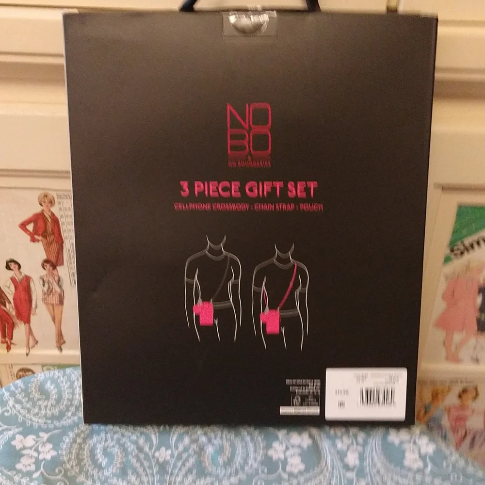 NWT No Boundaries 3 piece gift set